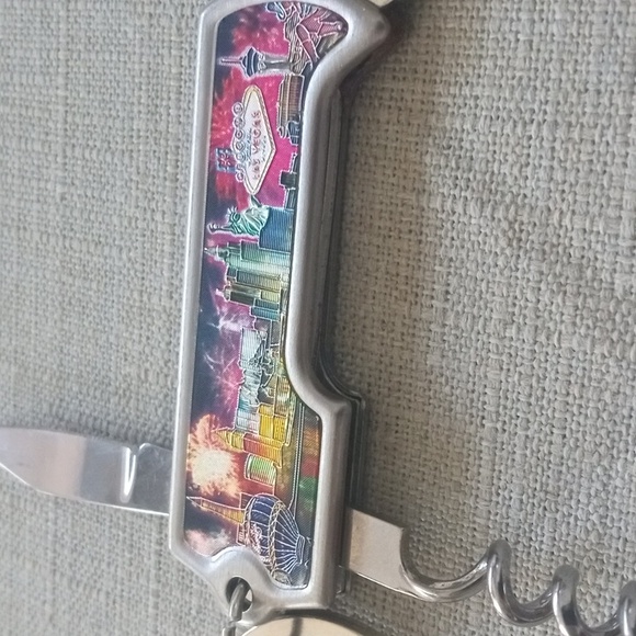 4/$15  Welcome to Fabulous Las Vegas Nevada Sign Souvenir Multi Tool KeyRing - Picture 8 of 8